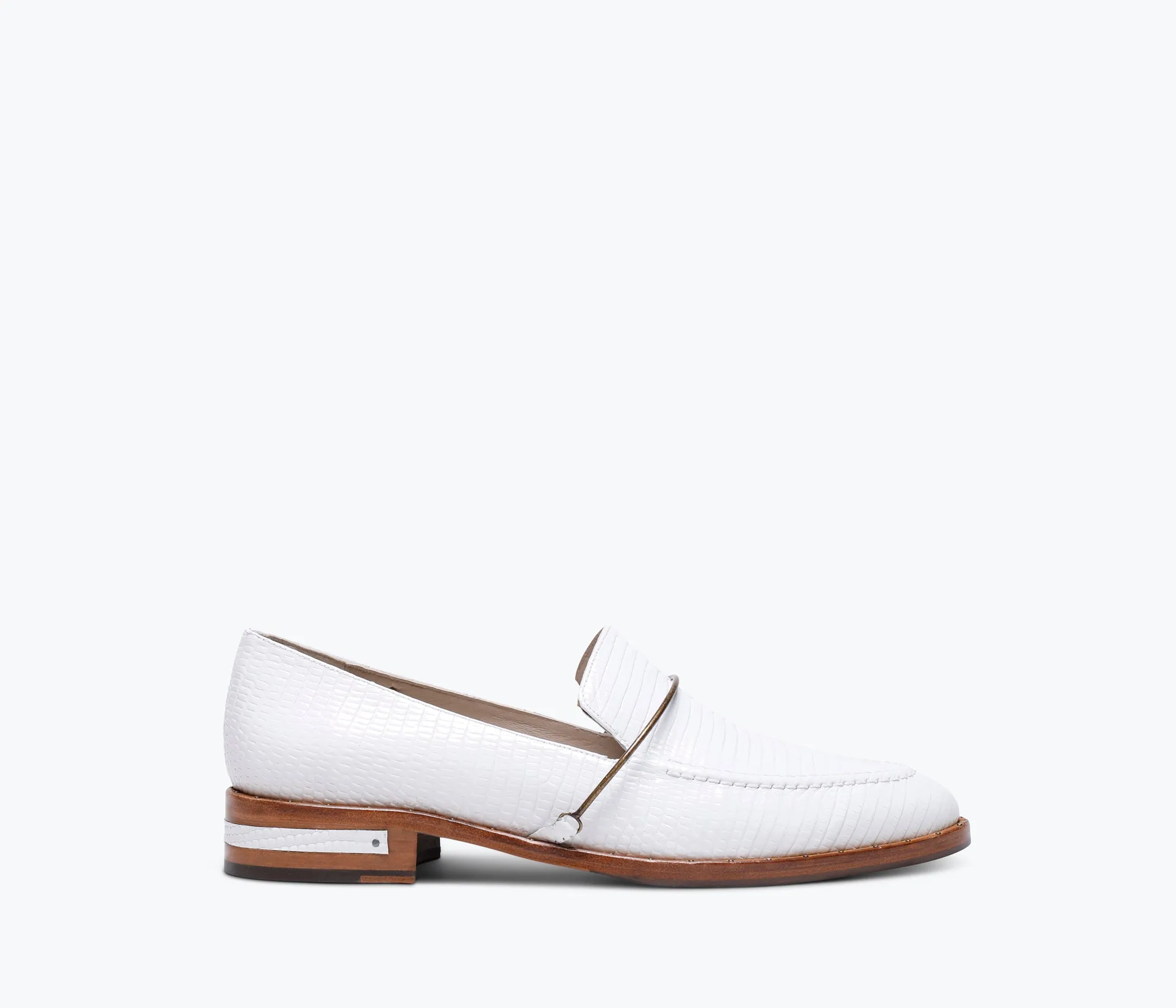 LIGHT HALO LOAFER