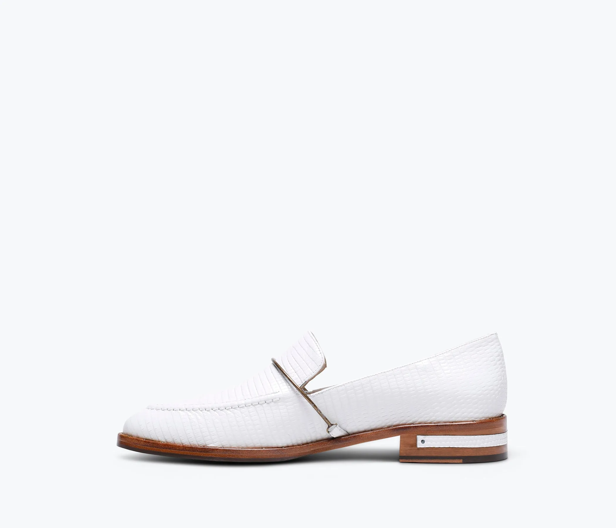 LIGHT HALO LOAFER